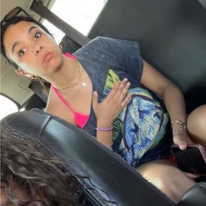 Meet your Posher, Lea